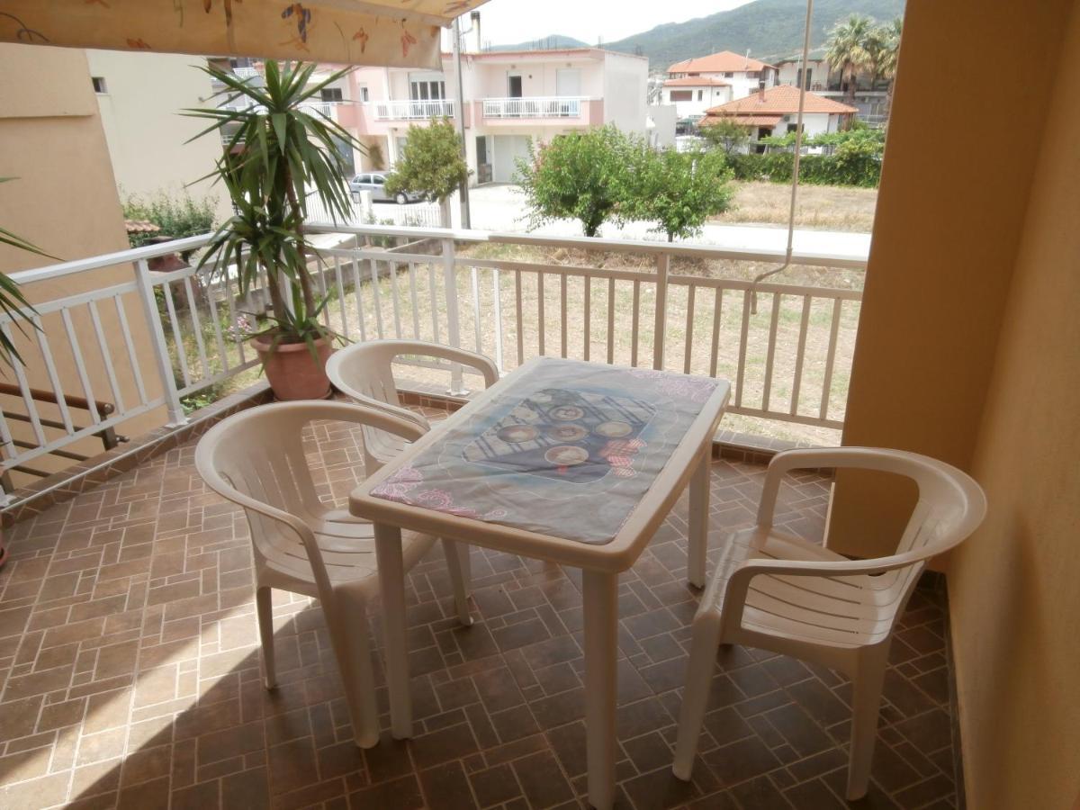 Villa Finikas Nea Vrasna Exterior photo